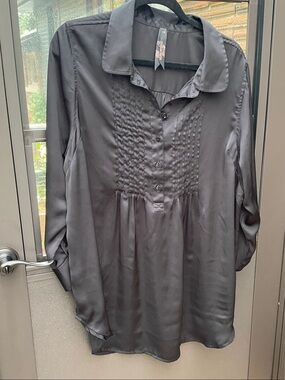 Melissa McCarthy Seven7 Black Pleated Front Button Blouse